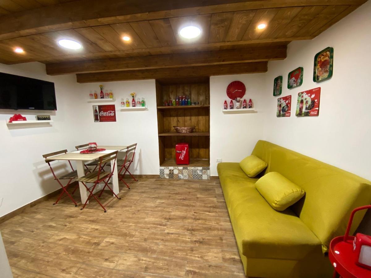 Vat' Coke House Apartment Napoli Bagian luar foto