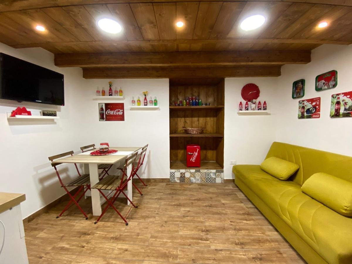 Vat' Coke House Apartment Napoli Bagian luar foto