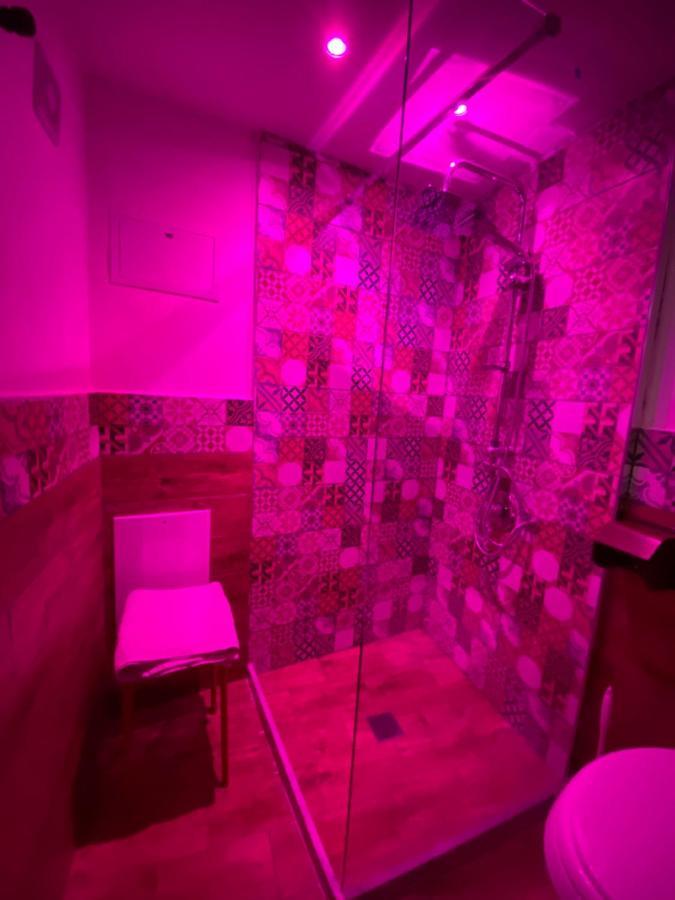 Vat' Coke House Apartment Napoli Bagian luar foto