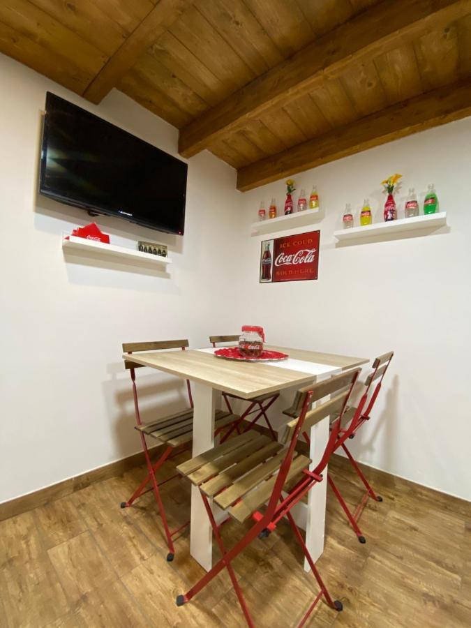 Vat' Coke House Apartment Napoli Bagian luar foto