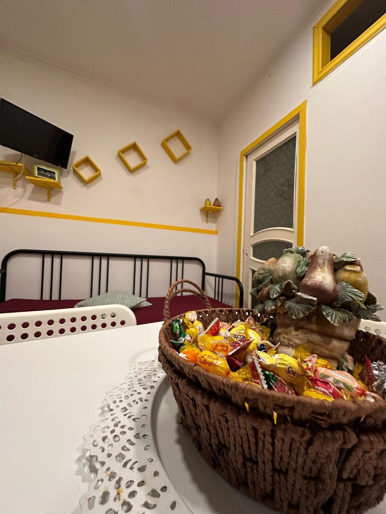 Vat' Coke House Apartment Napoli Bagian luar foto